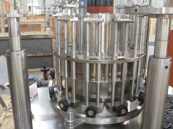 Nut / Sunflower / Oliver Edible Oil Automatic Filling Machine 4000BPH High Capacity