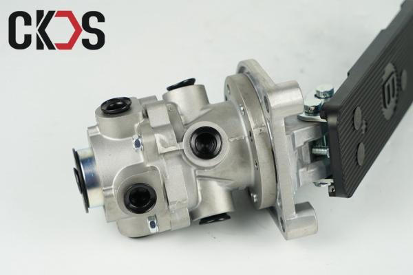 241-02903 Mitsubishi Fuso FV413 Foot Brake Valve