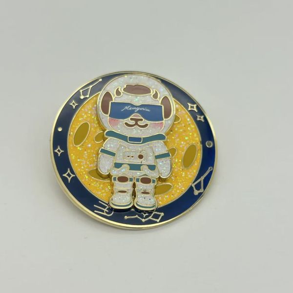 Silver-Toned Red Star Enamel Medal with Radiant Starburst Base and Octagonal National Emblem Suspension