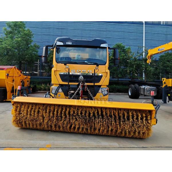 Howo TX Road Salt Spreader Snow Melting Machine 6X4 350HP Suitable Snow Sweeper Truck