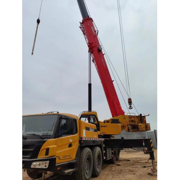 Grúa telescópica montada en camión de 80 toneladas Grúa hidráulica de camión con grúa de cinco brazos