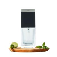 Bouteille de fondation carrée de 30 ml, verre clair vide avec capuchon en plastique noir