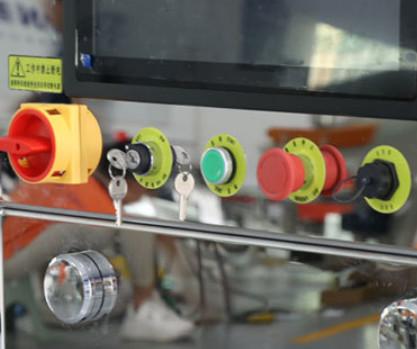 Equipamento de inspecção de raios X AC220V 50 Hz Largura do transportador 300 - 800 mm
