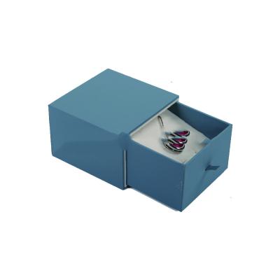 Deslizando a guarda-joias de papel que empacota/a amostra grátis caixa de presente da gaveta disponível