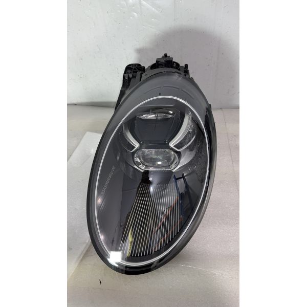 911 992 Porsche Headlamp Used OEM Right Headlight Assembly High Spec Part number: 992 9 41 06 0 G