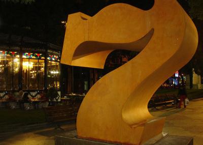 Sculpture en acier en Corten du nombre professionnel 7 sans taille de la base 180cm
