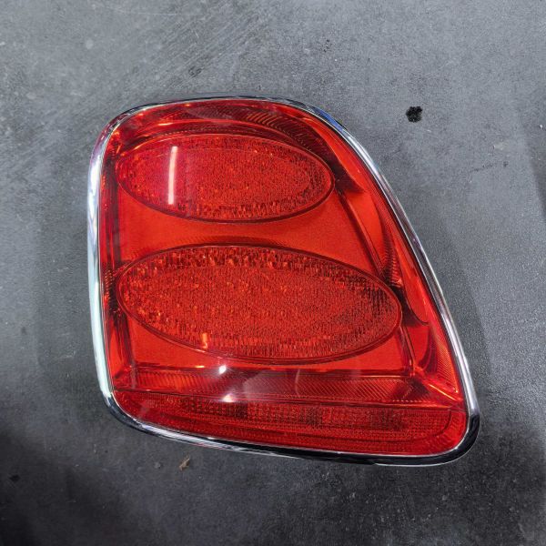 High Quality FENGHUA for Continental GTB Red LED Tail Light 12V 3000 Lm 1 Year Warranty Genuine Used Auto Parts Wholesale