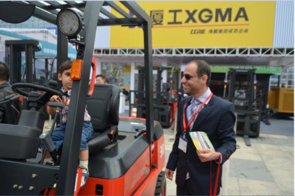 3t 4.2t Internal Combustion Forklift With Diesel Mitsubishi Hydraulic Pump