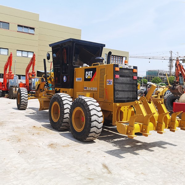 18730KG Old Cat Motor Graders For Landscaping Earthmoving Wear Resistant