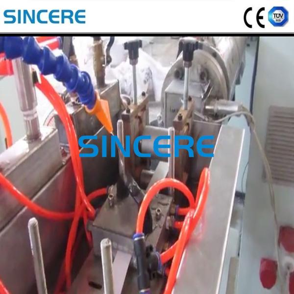 37kW Machine d'extrusion de profilés en PVC 150 kg/h Ligne de production de profilés en PVC