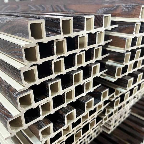 Деревянная пластиковая составная внутренняя панель стены WPC для устойчивого домочадца УЛЬТРАФИОЛЕТОВОЕ