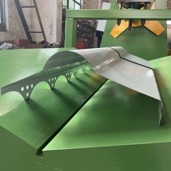 7.5 KW Motor Power Ridge Capping Roll Forming Machine with Perforation