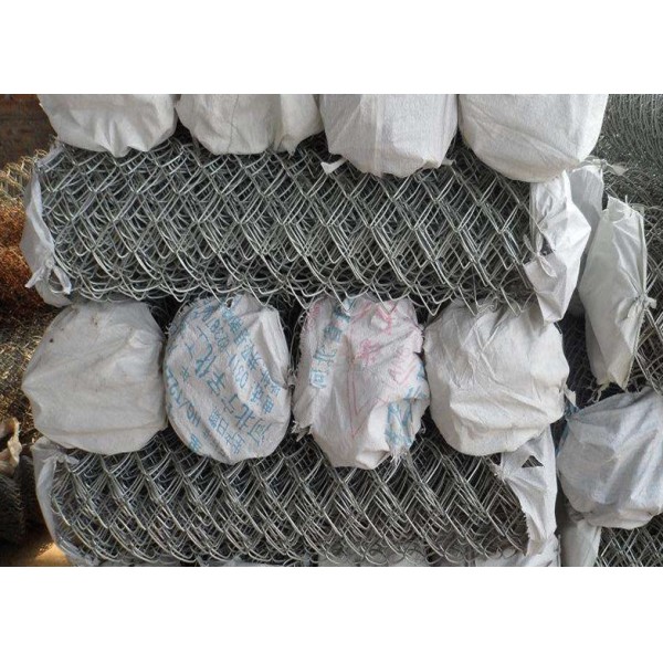 Weaved Technique Producing Diamond Wire Mesh Chain Link Fence For Playground/Garden /Park/Residential Fence