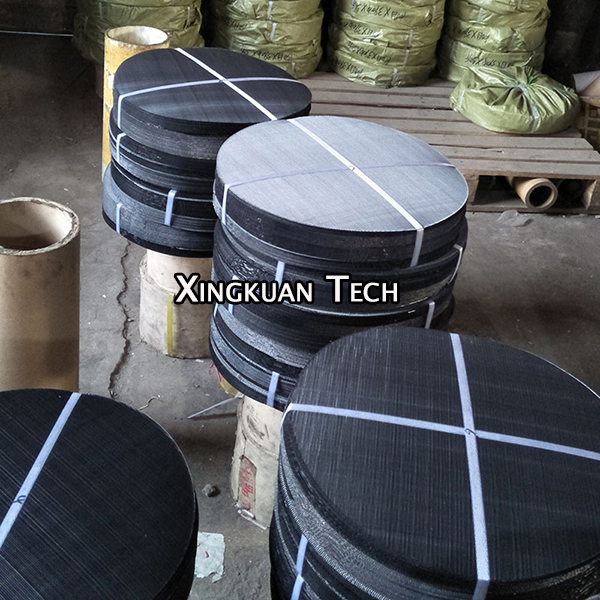 Ткань сплетенная черным листовым железом отрезала части в подгонянные формы диска