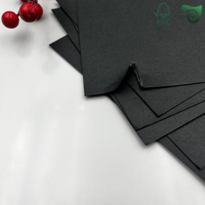 FSC 300gsm 350gsm Uniform Black Paper  70cm 100cm  High Rigidity For Hang Tags