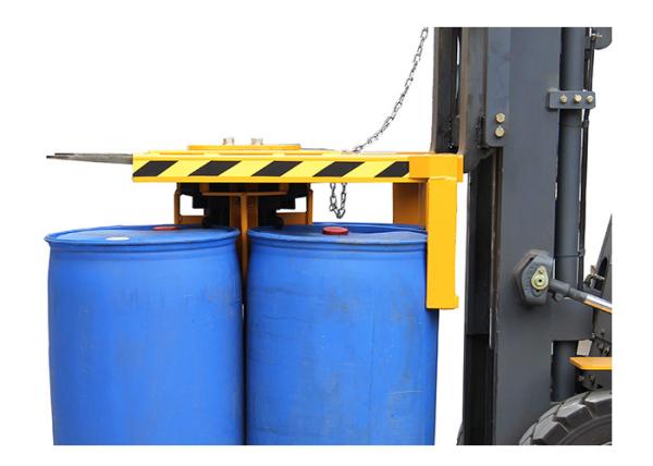 A empilhadeira YL4-1 montou quatro tambores aperta a grua com capacidade de carga de ajuste automática 500KgX4 do quadro do núcleo