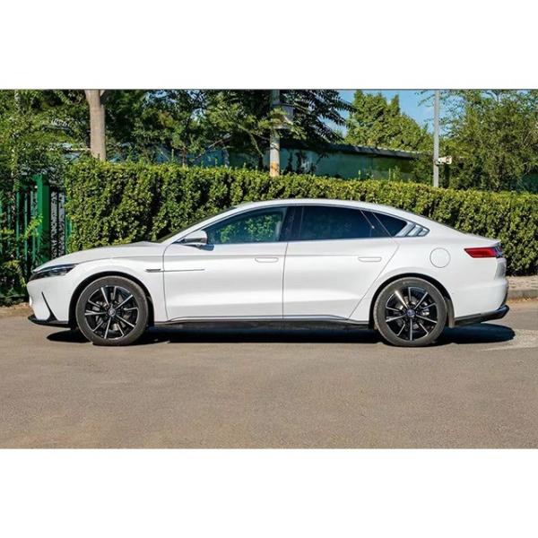 Limousina de tamaño medio y grande BYD Han Champion Edition Energía de largo alcance con 5 plazas