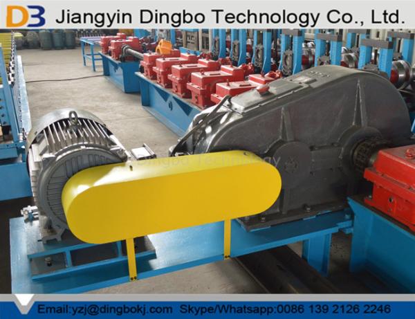 Crash Barrier Roll Forming Machine Highway Guardrail With Hydraulic Post Cutting System