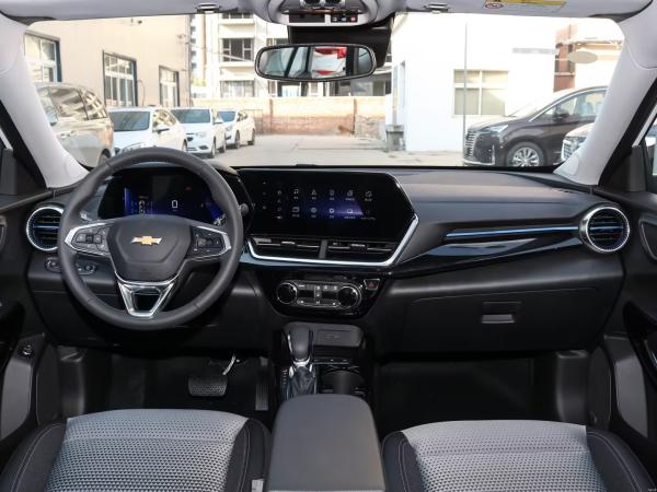 2024 0KM Chevrolet Seeker 1.5T Left Hand Drive Gasoline Car Compact SUV with Electric Front Window and One Key Lifting