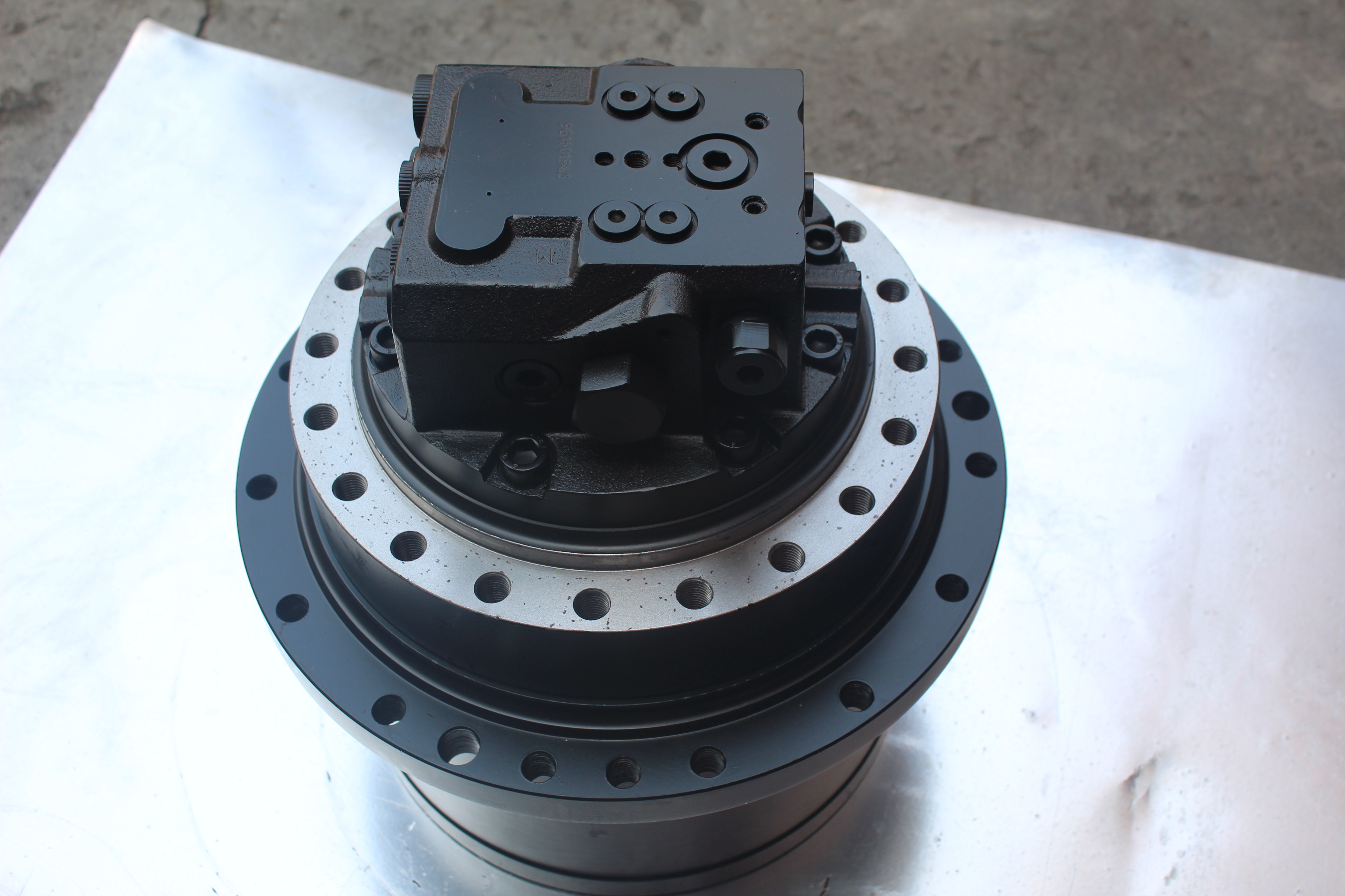 Moteur de translation Volvo excavatrice SA 1143-01060 VOE 14524182 assy pour EC140 PC135 TM22VC réducteur final