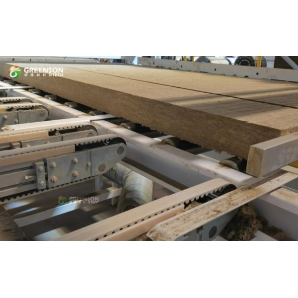 Easy To Operate High Efficent Rock Wool Polyurethane Foam Panel Production Line with PLC Numerical Control System