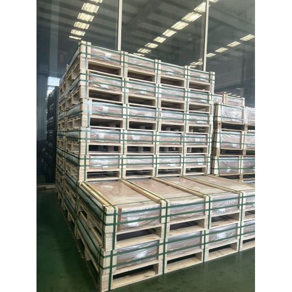 Safety AR Coating Solar Glass Low Iron UV Resistant Glass For Solar Panel Backsheet