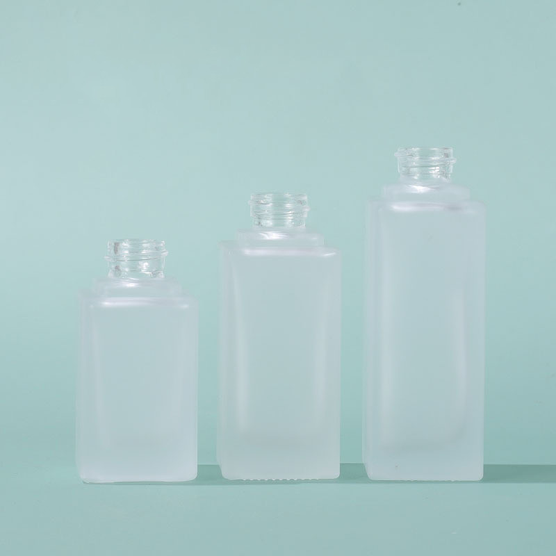 Забота пустой квадратной бутылки насоса контейнеров 1.4oz матированного стекла косметической личная