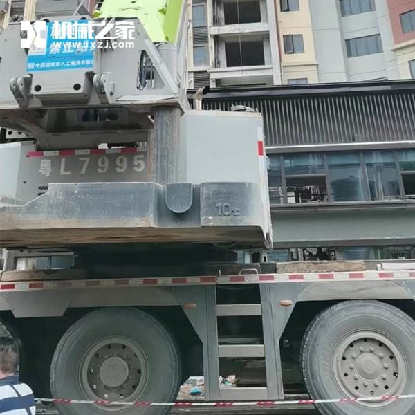 Grue de camion Zoomlion d'occasion Zoomlion ZLJ5553JQZ130V grue mobile de camion d'occasion