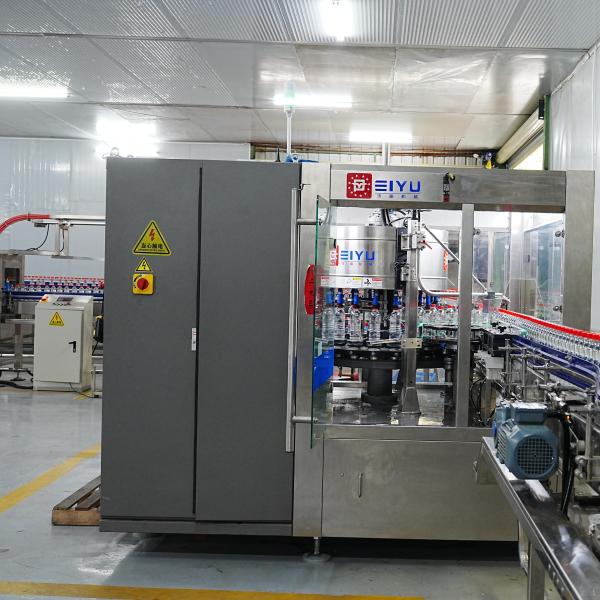 Workshop Test Of The Rotary OPP Hot Glue Labeling Machine Customized By Qatari Customers