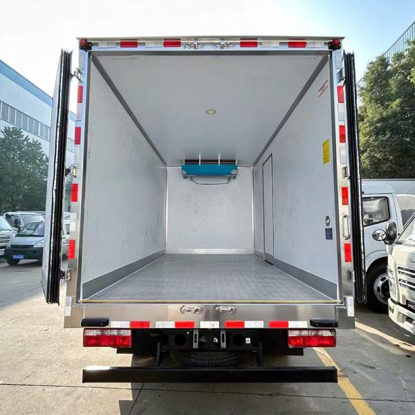DFAC 5 Ton Diesel Freezer Refrigerator Truck for Fish Meat Fresh Vegetable Medicine Transport Van Cooling