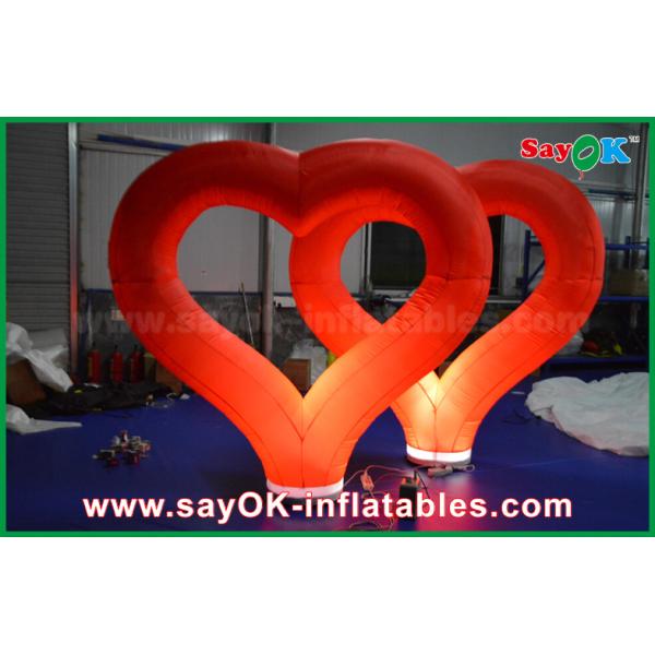 Forme gonflable en nylon rouge romantique de coeur de décoration d'éclairage pour épouser