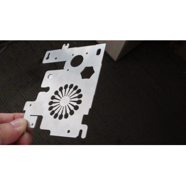 500W Fiber Laser Cutter with Cutting Size 1500 × 3000mm for Sheet Metal Cutting