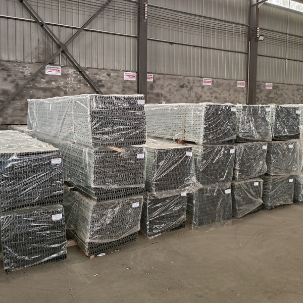 3m 6m Hot Dipped Galvanized Unistrut Slotted Metal Channel ISO9001