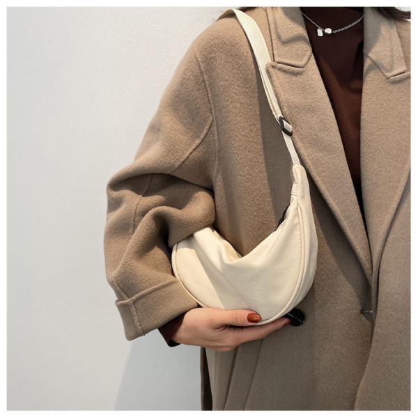 NYLON CROSSBODY BAG CROSSBODY BAG FEMALE 2024 NEW DUMPLING LIGHTWEIGHT UNDERARM BAG ALL SHOULDER CANVAS BAG