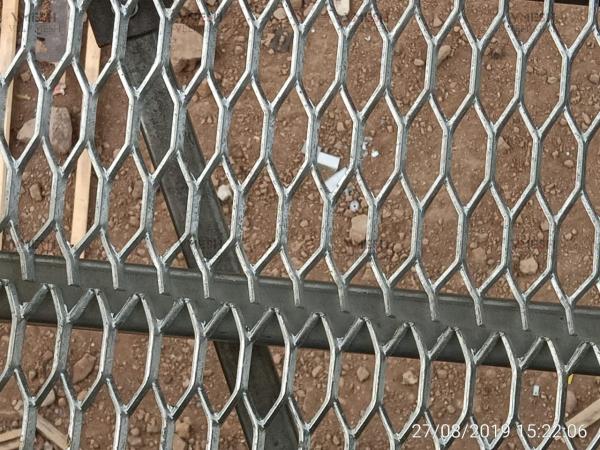 Grille en acier antidérapante en métal déployé à trou hexagonal robuste