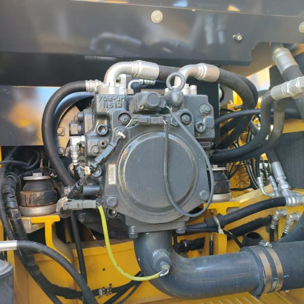 Подержанный экскаватор Komatsu PC160 с точностью управления и отличной экономией топлива