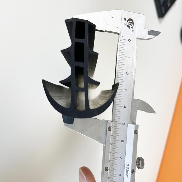 Профессиональная черная T-образная резиновая прокладка EPDM для солнечных панелей