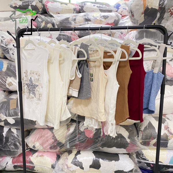 Wholesale Used Sleeveless Knit Top Women High Quality Low Price Summer Fashionable Polyester/Cotton Daily Second Hand Clothes