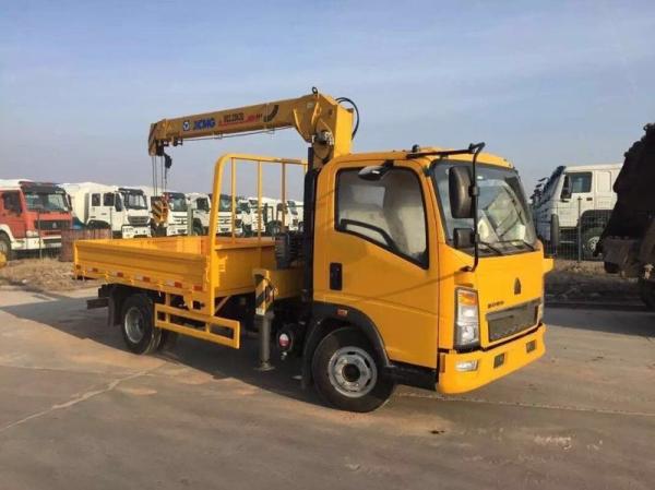 Howo 8x4 Cargo Truck Mounted Crane 12ton To 20 Ton High Performance