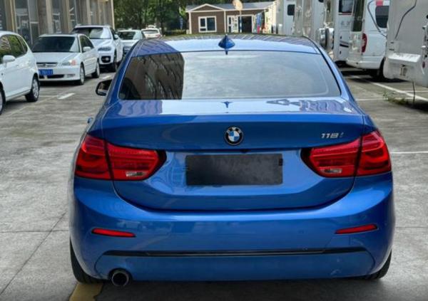 2018 Usado Low Kms BMW 1 Série 118i 5 Portas Edição Sport Line Carro usado Disponível 2014 2015 2016 2017 2019 2020 2021 2022