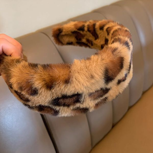 Retro Plush Leopard Print Headband