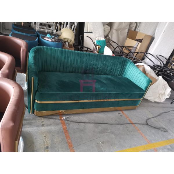 Зеленая софа ресторана бархата установила Tufted обитый с аксессуарами нержавеющей стали