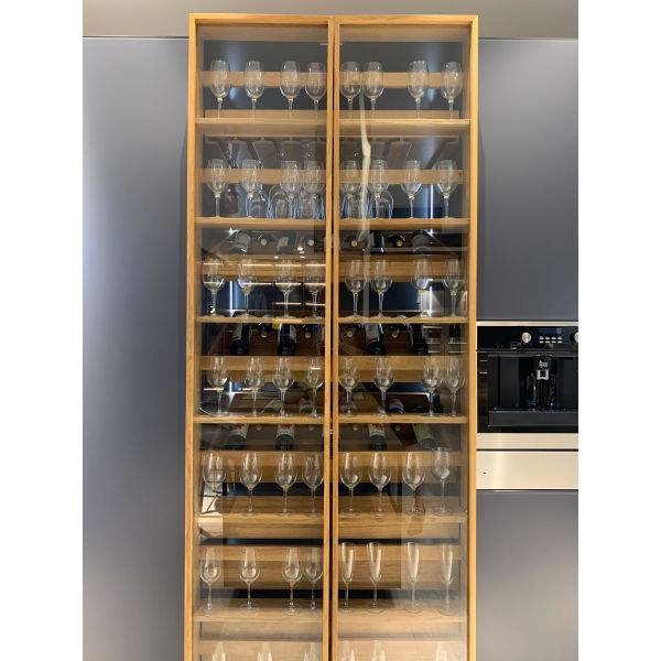 Italian Design Kitchen Cabinet with Quartz Stone Top and Tall Cabinet Ready to Ship