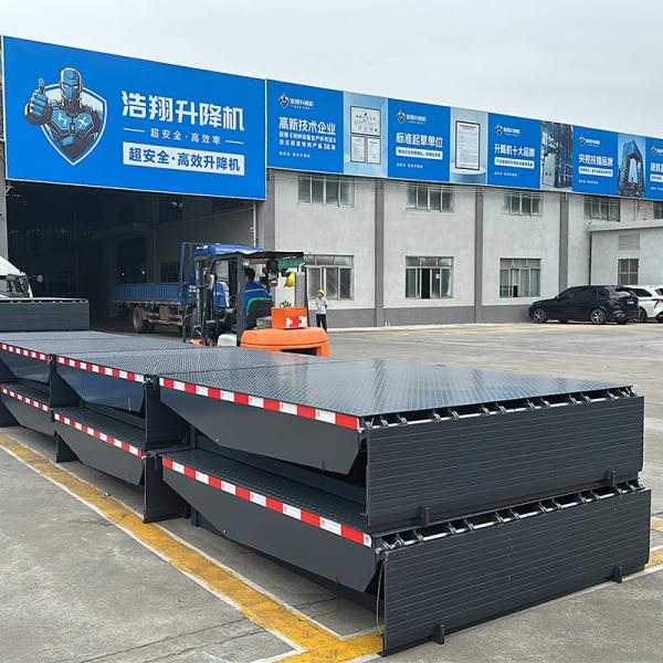 Heavy Duty Hydraulic Dock Leveler for Efficient Warehouse Loading