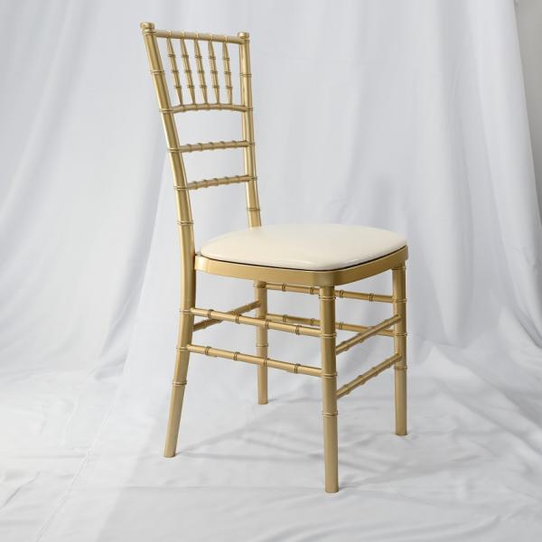 Chaise de banquet en plastique blanc Chiavari Meubles d'hôtel 41x38x90cm