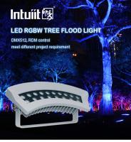 IP65 - Lâmpada exterior composta por LEDs RGBW de 36W 1100 lumens com luz versátil de feixe e ângulos de ponto