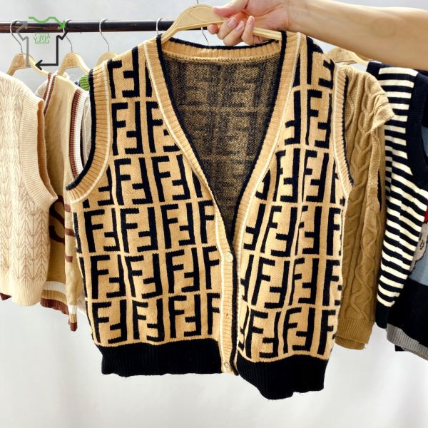 90% Clean Used Winter Clothes Women's Old Sweater Vest V Neck Bulk Ukay Bales