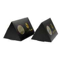 Boîte d'emballage triangulaire noire avec fenêtre transparente