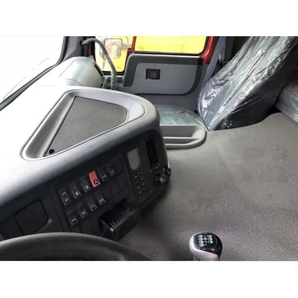 Voiture à roues usées 8X4 12 roues