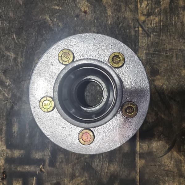 Болт собрания 5 эпицентра деятельности трейлера OEM 5*108 PCD 3500 Unbraked